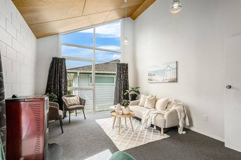 Photo of property in 10a Penryn Drive, Camborne, Porirua, 5026