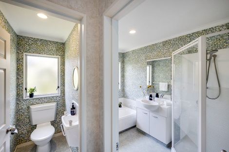 Photo of property in 76b Churchill Drive, Taradale, Napier, 4112