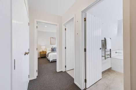 Photo of property in 5 Kotare Drive, Waiwhakaiho, New Plymouth, 4312