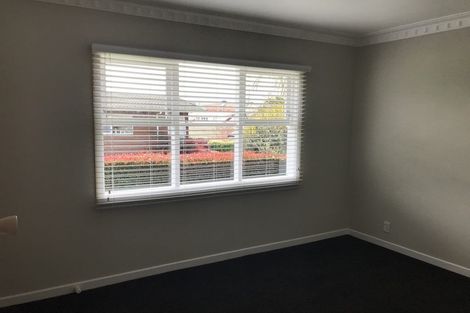 Photo of property in 1/1 Sylvan Park Avenue, Milford, Auckland, 0620