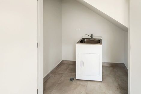 Photo of property in 6d Russell Street, Waterloo, Lower Hutt, 5011