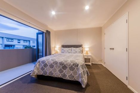 Photo of property in 12/11 Jack Conway Avenue, Manukau, Auckland, 2104