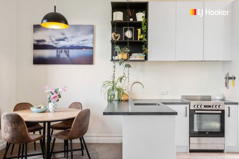 Photo of property in 5 Mosgiel Street, Mornington, Dunedin, 9011