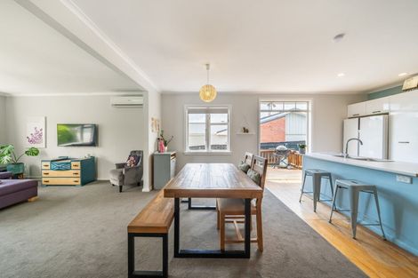 Photo of property in 14 Pempsey Street, Silverstream, Upper Hutt, 5019