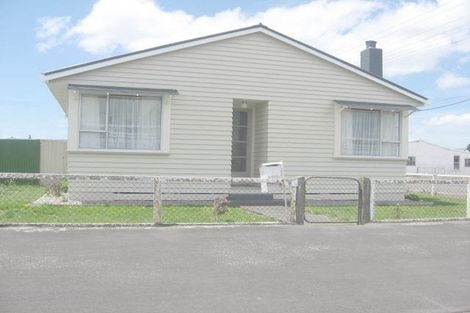 Photo of property in 15 Kiwi Street, Pahiatua, 4910