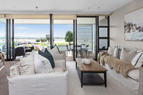 Photo of property in 213/7 Humber Street, Pandora, Napier, 4110