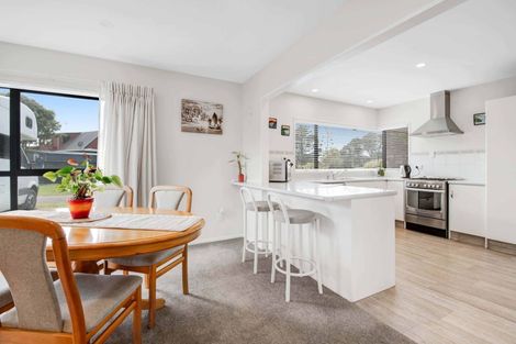 Photo of property in 9 Crampton Court, Orewa, 0931