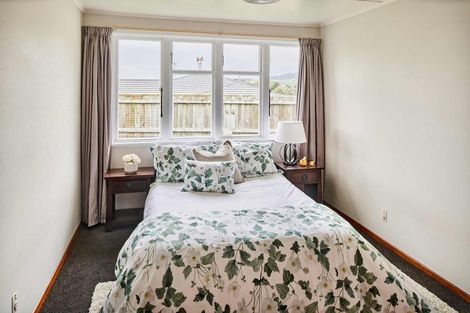 Photo of property in 57a Ranui Terrace, Tawa, Wellington, 5028