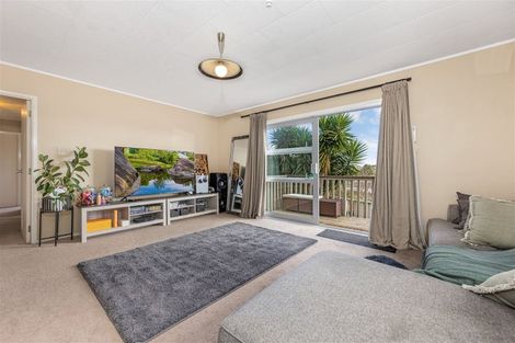 Photo of property in 62 Hamilton Drive, Waiuku, 2123