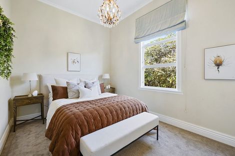 Photo of property in 103 Fulford Street, New Plymouth, 4310