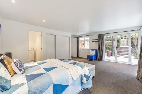 Photo of property in 44 Taupo Street, Green Bay, Auckland, 0604