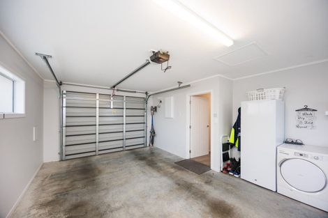 Photo of property in 15b Chamberlain Street, Feilding, 4702