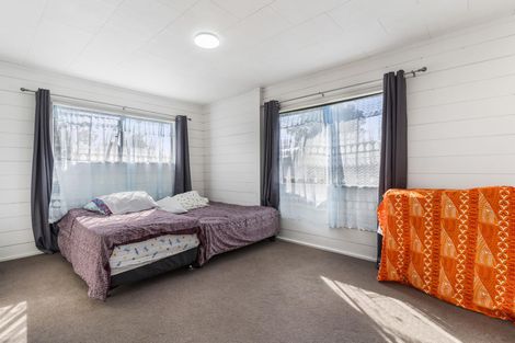 Photo of property in 2/11 Bluewater Place, Wattle Downs, Auckland, 2103