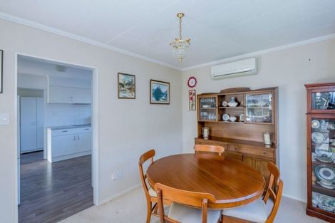 Photo of property in 90 Rimu Street, Waikanae, 5036