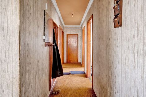 Photo of property in 28 Cambridge Street, Patea, 4520