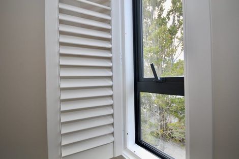 Photo of property in 41d Camelot Place, Glenfield, Auckland, 0629