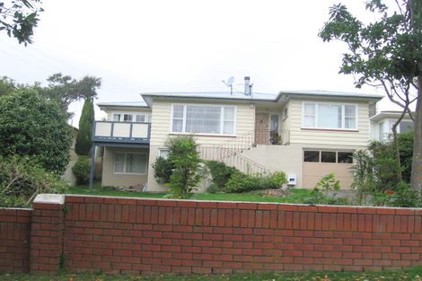 Photo of property in 65 Redwood Avenue, Tawa, Wellington, 5028