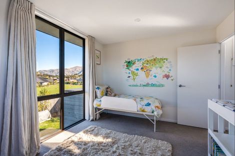 Photo of property in 8 Glen Dene Crescent, Wanaka, 9305