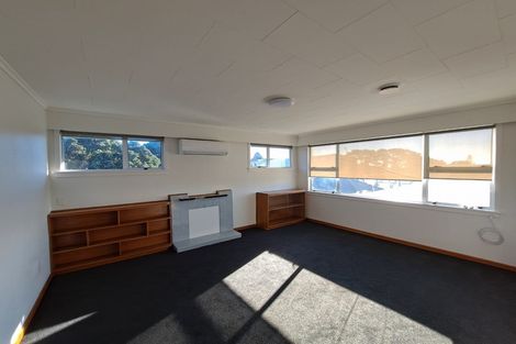 Photo of property in 37b Breakwater Road, Moturoa, New Plymouth, 4310