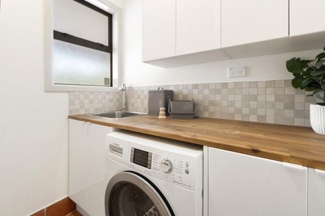 Photo of property in 154 Oxford Terrace, Epuni, Lower Hutt, 5011