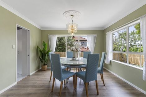 Photo of property in 11 Nathan Close, Somerville, Auckland, 2014