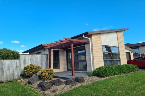 Photo of property in 72 Westgate Drive, Massey, Auckland, 0614