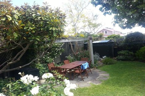 Photo of property in 212 Muritai Road, Eastbourne, Lower Hutt, 5013