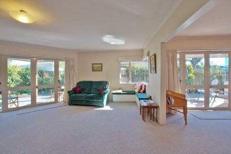 Photo of property in 3 Henry Hill Street, Marewa, Napier, 4110