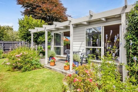 Photo of property in 9b Drake Street, Vogeltown, New Plymouth, 4310