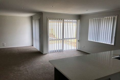 Photo of property in 15 Perla Road, Pukekohe, 2120