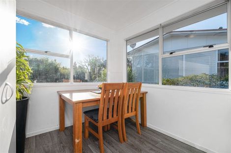 Photo of property in 28 Mawney Road, Henderson, Auckland, 0610