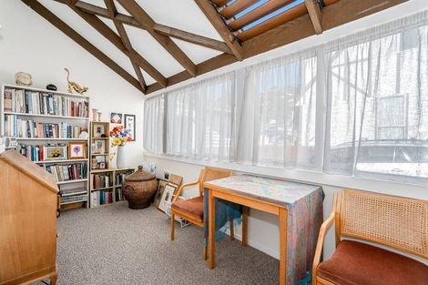 Photo of property in 3/133 Queens Drive, Lyall Bay, Wellington, 6022