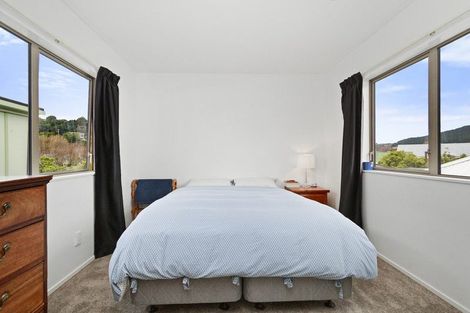 Photo of property in 12 Cambridge Street, Tawa, Wellington, 5028