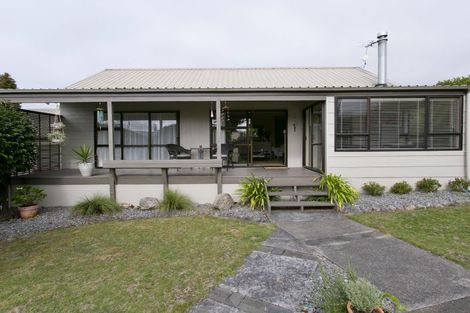 Photo of property in 3b Dorothy Drive, Acacia Bay, Taupo, 3330