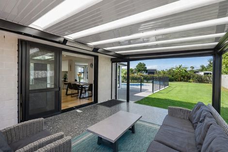 Photo of property in 24 Barbados Way, One Tree Point, 0118