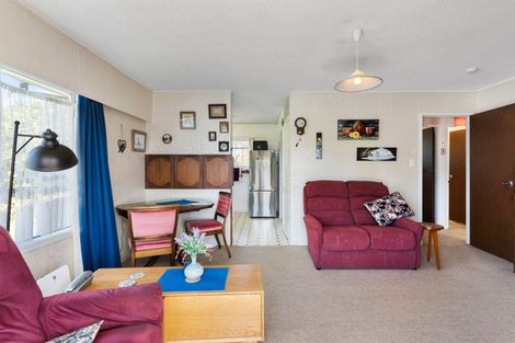 Photo of property in 2/4 Dalwhinnie Parade, Highland Park, Auckland, 2010