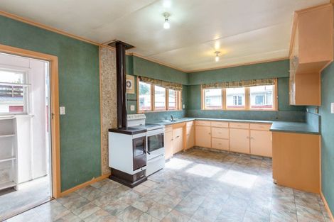 Photo of property in 17 Philip Street, Carterton, 5713