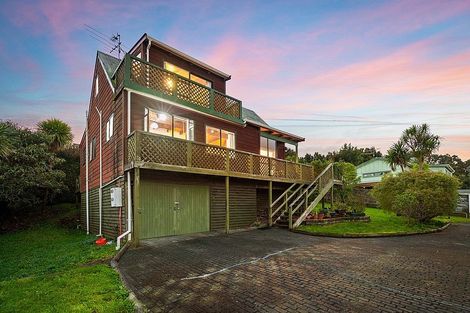 Photo of property in 2/10b Eastglen Road, Glen Eden, Auckland, 0602