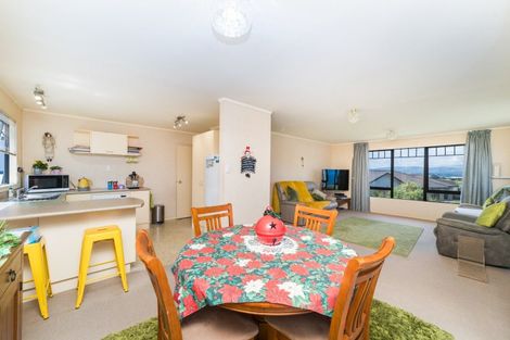 Photo of property in 14 Jordan Way, Kelvin Grove, Palmerston North, 4414