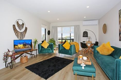 Photo of property in 9 Tuuhura Road, Pukekohe, 2120