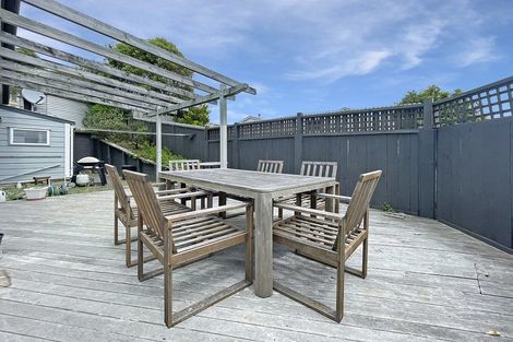 Photo of property in 8 Liffey Crescent, Island Bay, Wellington, 6023