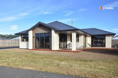 Photo of property in 5 Kinloch Place, Mosgiel, 9024
