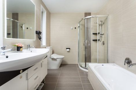 Photo of property in 8 Hornbill Drive, Fairview Heights, Auckland, 0632