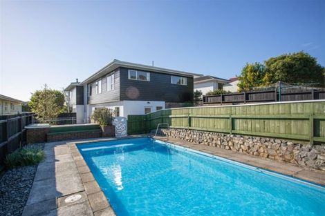 Photo of property in 8 Lauderdale Road, Papakowhai, Porirua, 5024