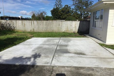 Photo of property in 208 Te Atatu Road, Te Atatu South, Auckland, 0610