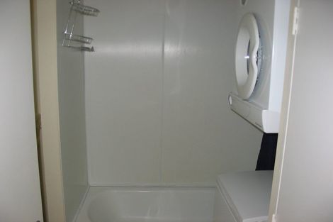 Photo of property in 2/219 Grant Road, Thorndon, Wellington, 6011