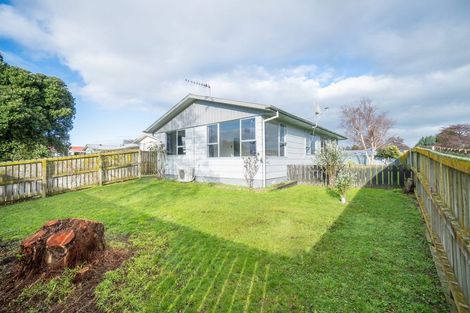 Photo of property in 74 Stillwater Place, Westbrook, Palmerston North, 4412
