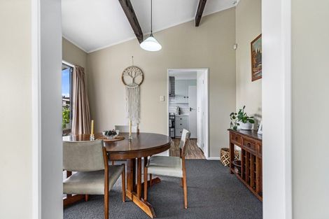 Photo of property in 31 Poaka Avenue, Dinsdale, Hamilton, 3204