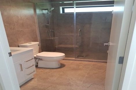 Photo of property in 1b Kohekohe Street, New Lynn, Auckland, 0600