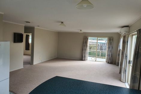 Photo of property in 27a Tremewan Street, Tawa, Wellington, 5028